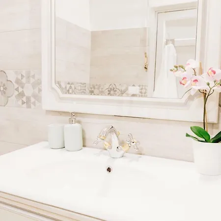 Rondanini Apartment Rome