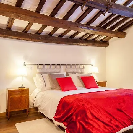 Apartment Rondanini Rome